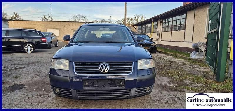 Gebraucht VW Passat 101 PS (74 kW) 2005 Dunkelblaumetallic Kombi
