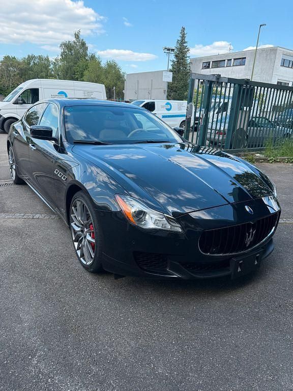 Schwarz Gebraucht 2013 Maserati Quattroporte Limousine | 27.800 € (Fairer Preis) - Bild 1/4