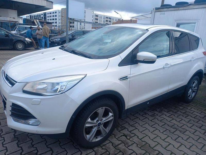Silber Gebraucht 2014 Ford Kuga Titanium SUV | 5.500 € - Bild 1/4