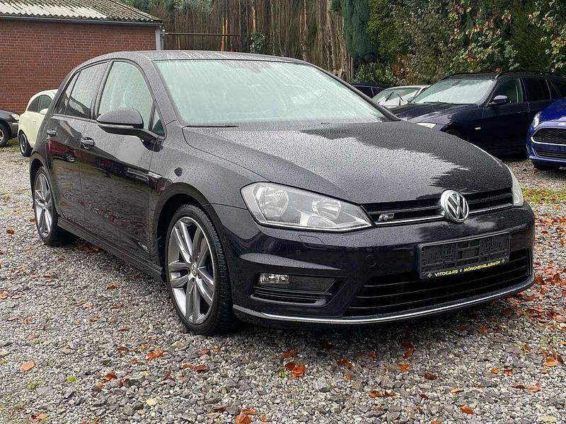 Deep black perleffekt Gebraucht 2015 VW Golf VII Cup Limousine | 9.250 € (Fairer Preis) - Bild 1/3