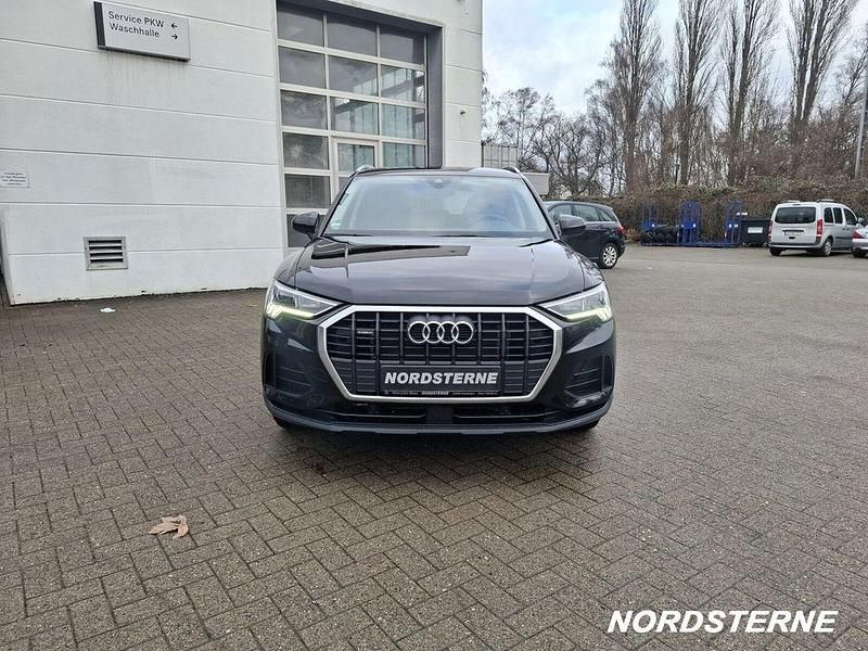 Gebraucht Audi Q3 Sport 150 PS (110 kW) 2022 Mythosschwarz SUV