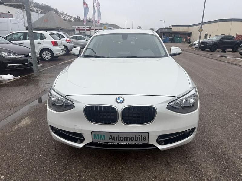 Gebraucht BMW 116 Sport Line 136 PS (100 kW) 2014 Weiß Kleinwagen