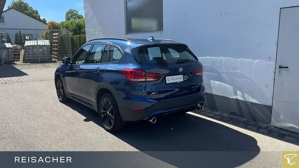 Gebraucht BMW X1 Sport Line 190 PS (139 kW) 2022 Phytonicblau SUV