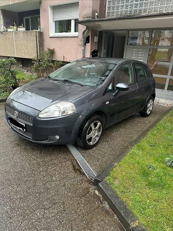 Gebraucht Fiat Punto 77 PS (56 kW) 2009 Grau Kleinwagen