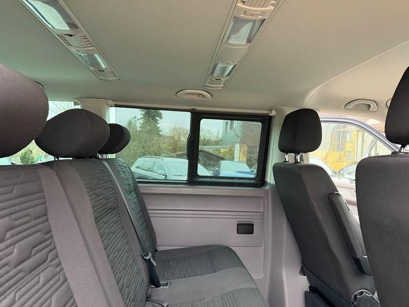Gebraucht VW Caravelle Comfortline 150 PS (110 kW) 2021 Starlight blue Van / Kleinbus