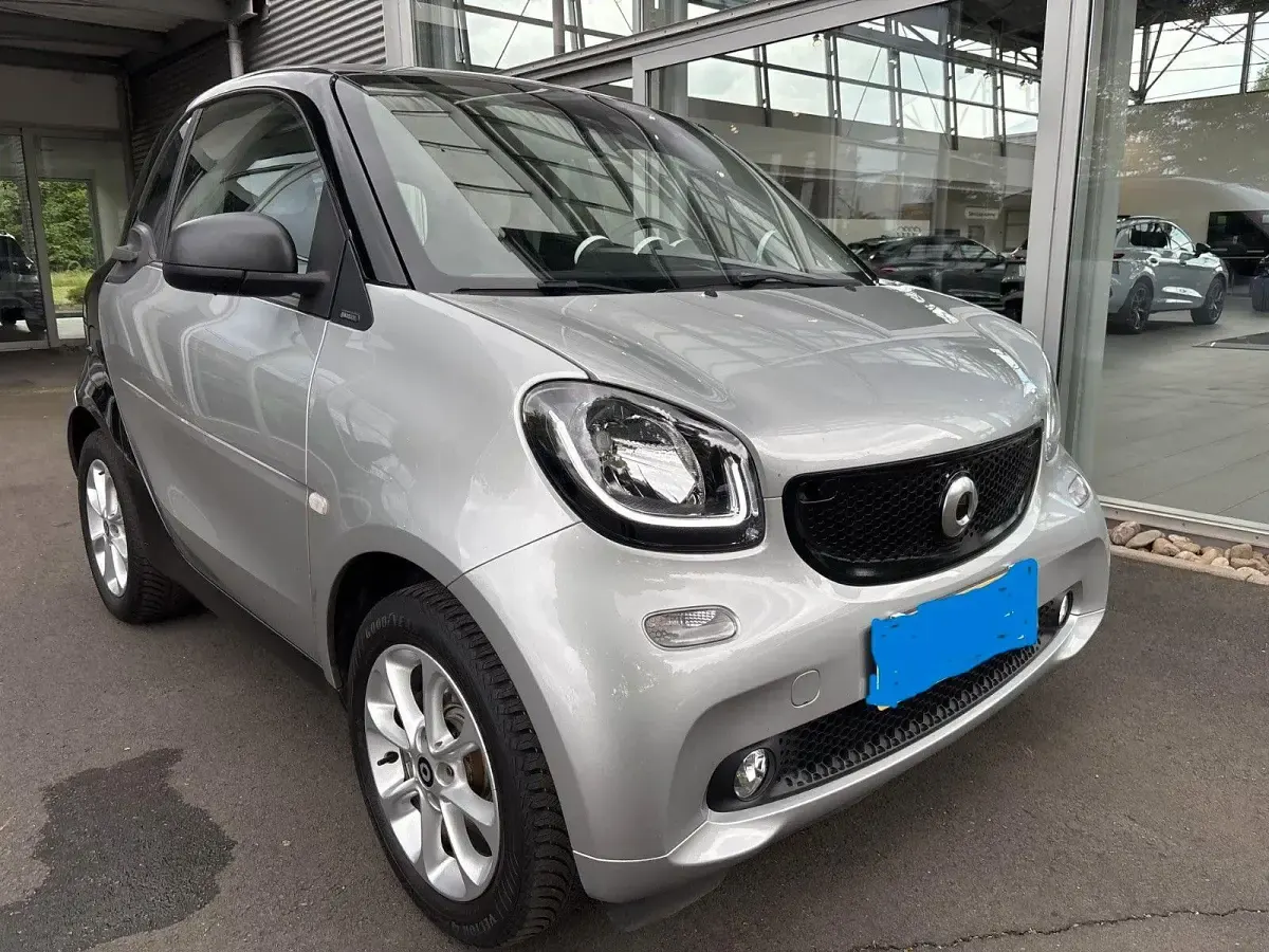 Gebraucht Smart ForTwo Coupé Passion 71 PS (52 kW) 2017 Silber Coupé