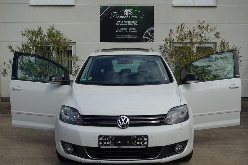 Weiß Gebraucht 2012 VW Golf VII Style Limousine | 4.200 € (Superpreis) - Bild 1/4