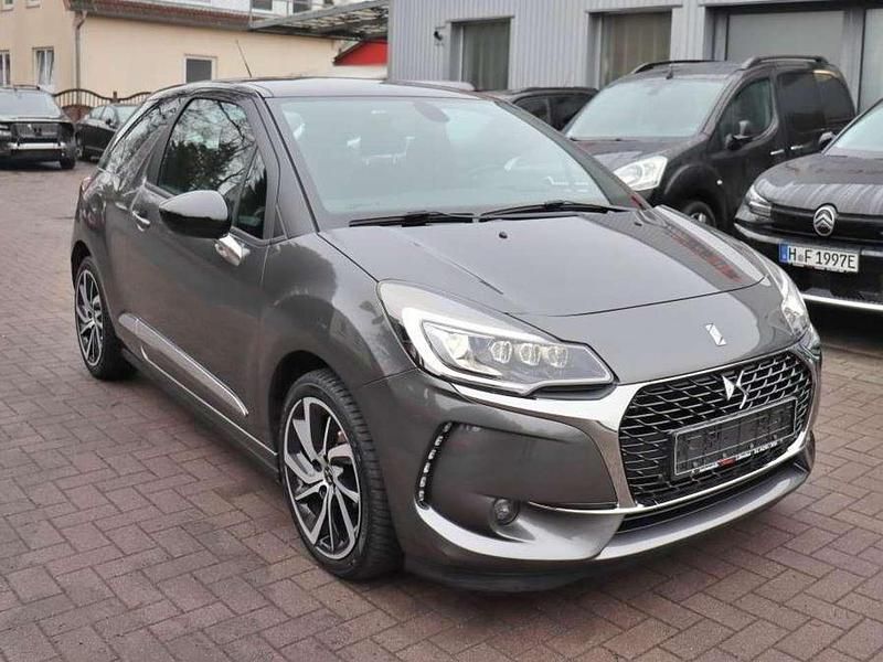 Gebraucht DS Automobiles DS3 So Chic 110 PS (80 kW) 2018 Platinumgrau Limousine