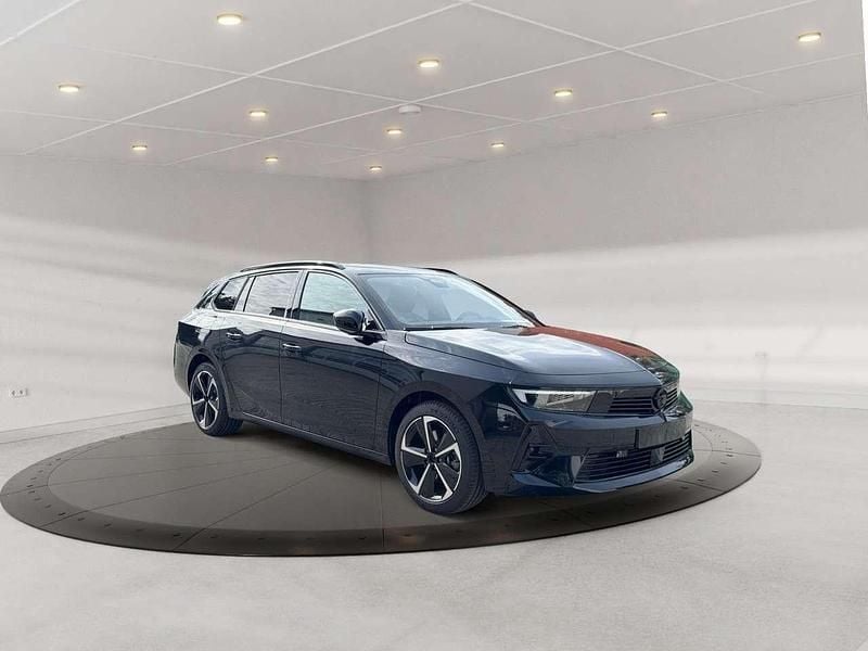Neu Opel Astra 131 PS (96 kW) 2025 Karbon schwarz Kombi