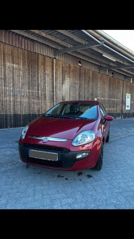 Rot Gebraucht 2010 Fiat Punto Evo Dynamic Kleinwagen | 2.250 € (Guter Preis) - Bild 1/4