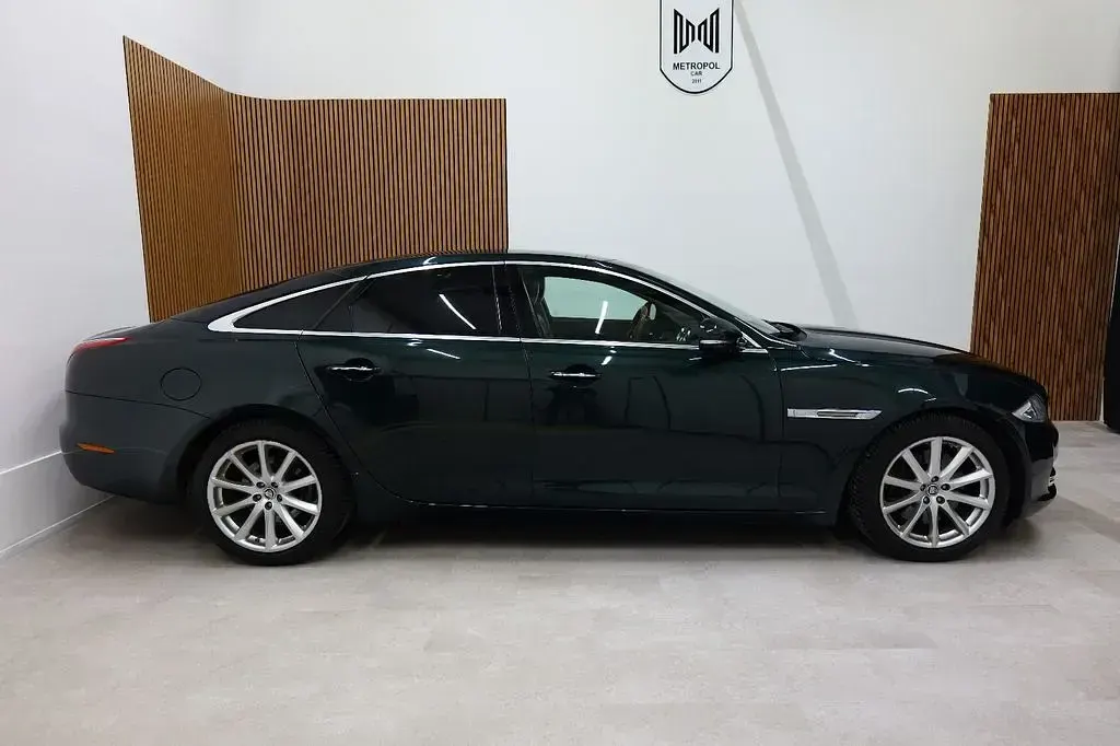 Gebraucht Jaguar XJ Premium Luxury 275 PS (202 kW) 2010 Grün Limousine