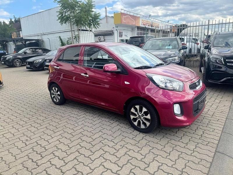 Cherry pink met. Gebraucht 2016 Kia Picanto DREAM-TEAM Edition Kleinwagen | 5.999 € (Guter Preis) - Bild 1/4