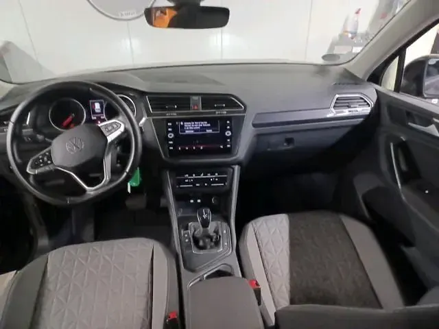 Gebraucht VW Tiguan Life 150 PS (110 kW) 2023 Schwarz SUV