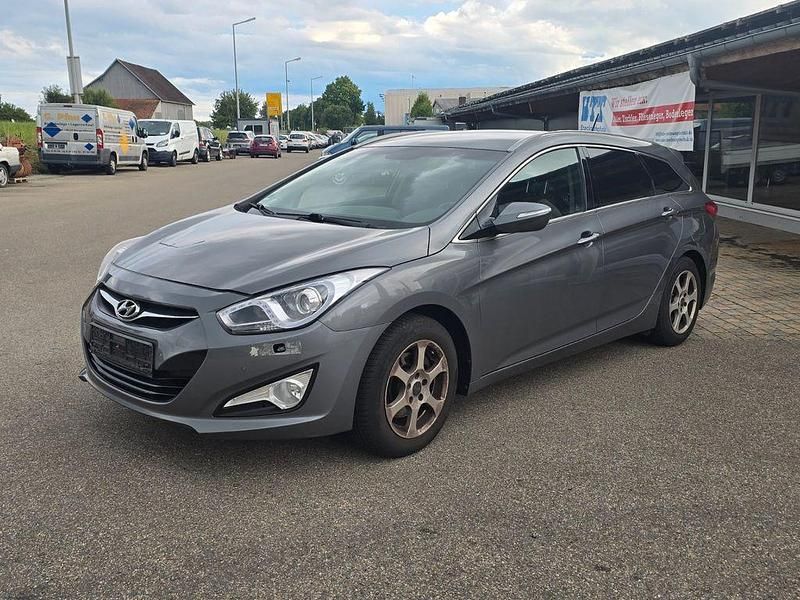 Gebraucht Hyundai i40 Style 136 PS (100 kW) 2014 Silber Kombi