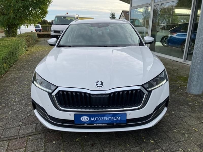 Gebraucht Skoda Octavia Style 116 PS (85 kW) 2023 Weiß Kombi