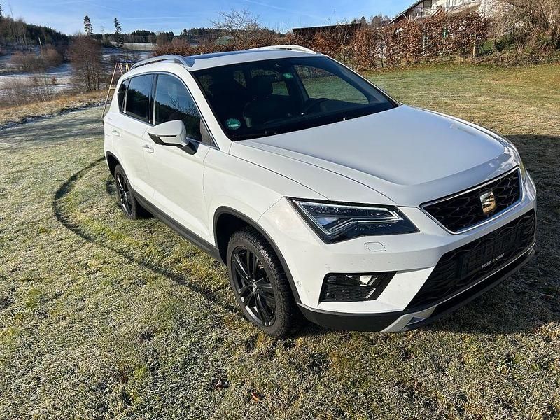 Weiß Gebraucht 2017 Seat Ateca 4Drive SUV | 19.500 € (Guter Preis) - Bild 1/4