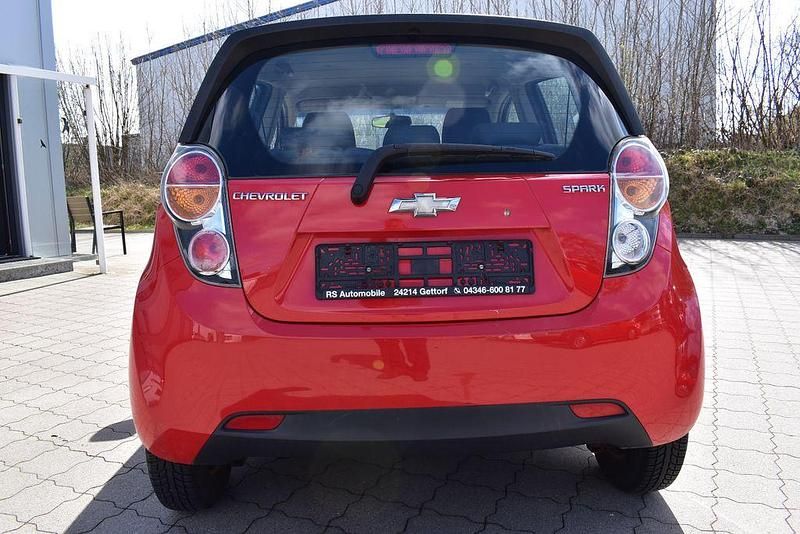 Gebraucht Chevrolet Spark 68 PS (50 kW) 2012 Rot Kleinwagen