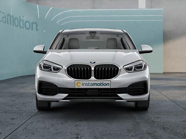 Gebraucht BMW 120 Advantage 192 PS (141 kW) 2022 Silber Kleinwagen