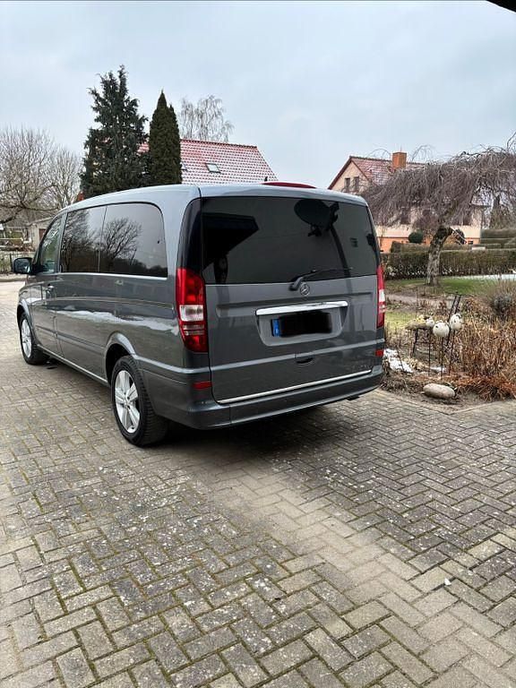 Gebraucht Mercedes Viano Edition 224 PS (164 kW) 2011 Grau Van / Kleinbus