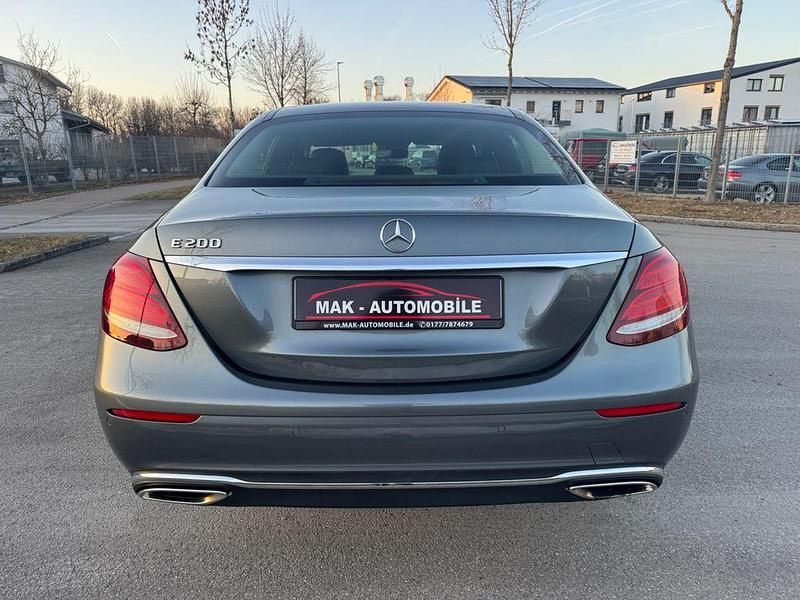 Gebraucht Mercedes E200 184 PS (135 kW) 2017 Grau Limousine