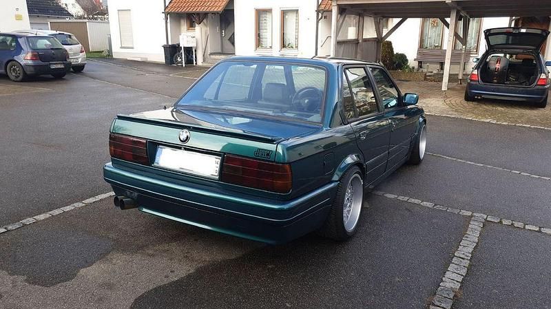 Gebraucht BMW 325 Performance 170 PS (125 kW) 1990 Grün Limousine