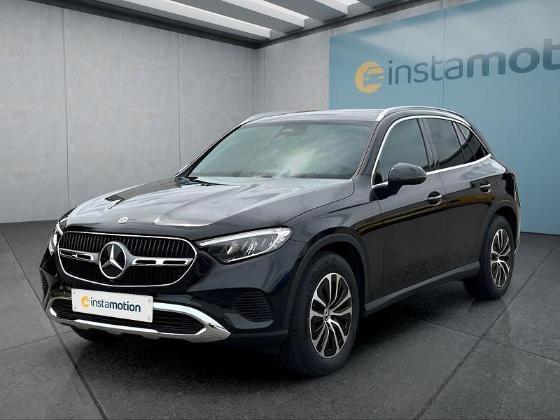 Schwarz Gebraucht 2024 Mercedes GLC200 SUV | 51.099 € (Fairer Preis) - Bild 1/4
