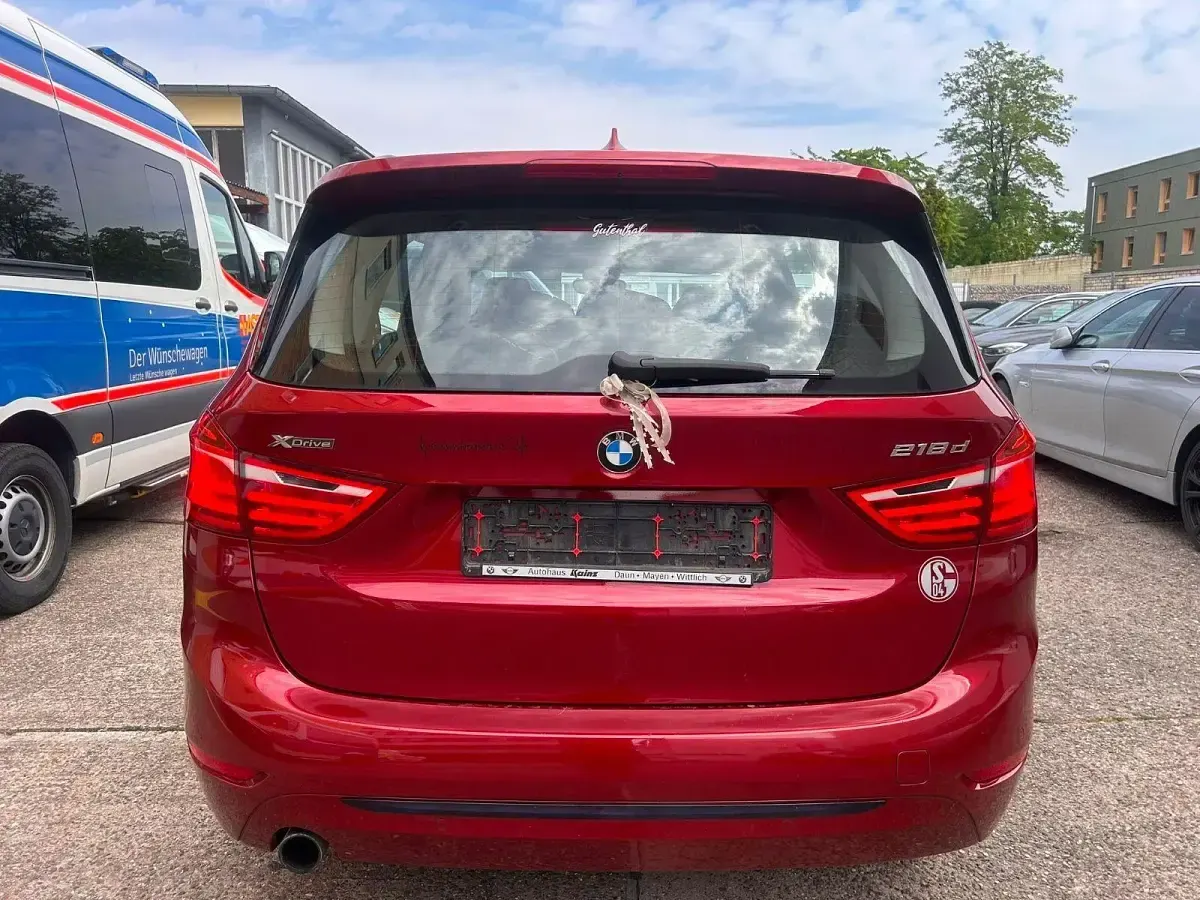 Gebraucht BMW 218 Sport Line 150 PS (110 kW) 2017 Rot Kombi