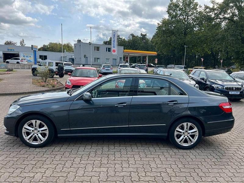 Gebraucht Mercedes E300 Avantgarde 231 PS (169 kW) 2012 Grau Limousine