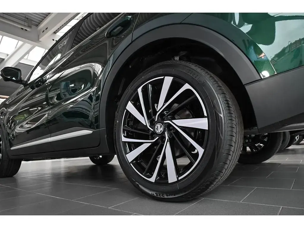 Gebraucht MG ZS Luxury 197 PS (144 kW) 2026 Dunkelgruen SUV