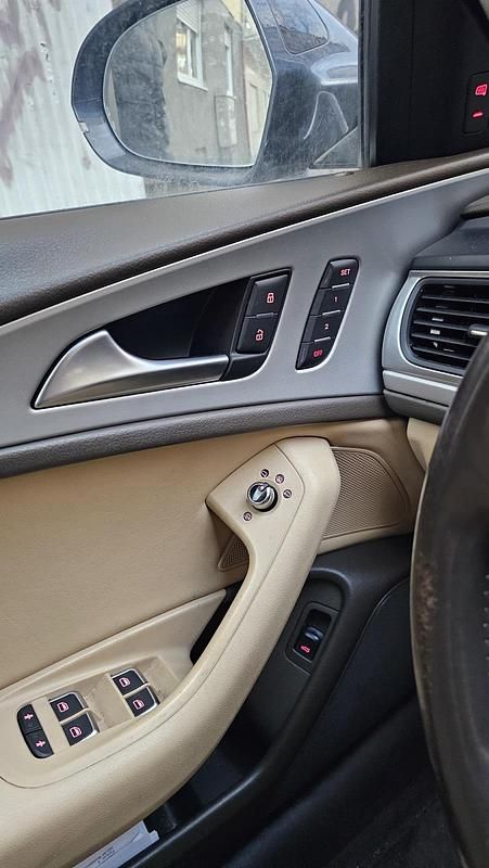 Blau Gebraucht 2011 Audi A6 Sport Kombi | 12.499 € (Fairer Preis) - Bild 1/4