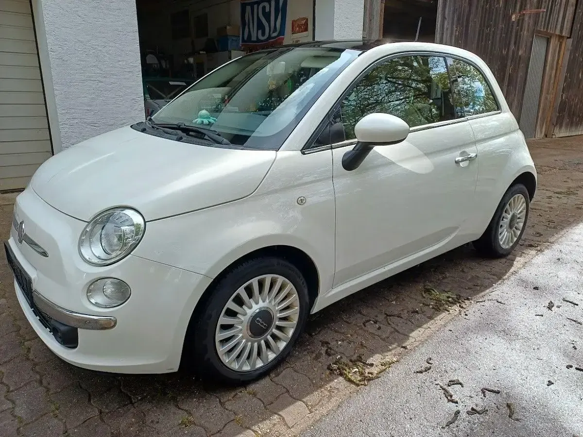 Gebraucht Fiat 500 Lounge 86 PS (63 kW) 2013 Weiß Kleinwagen