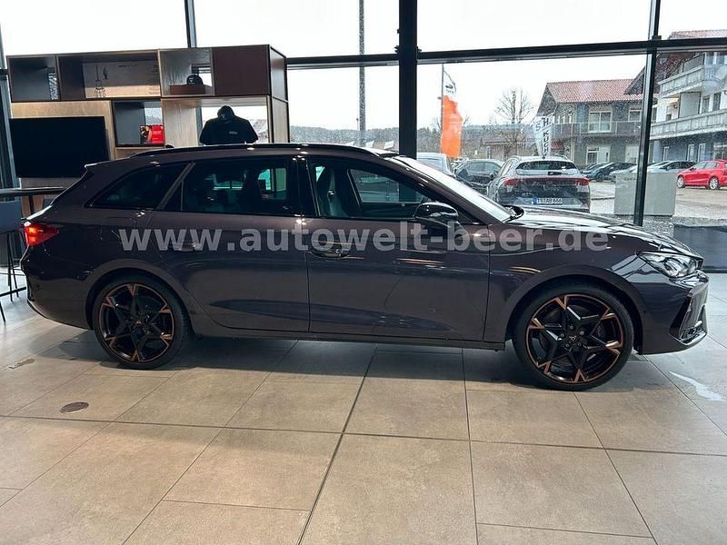 Neu Cupra Leon VZ 177 PS (130 kW) 2026 Violett SUV