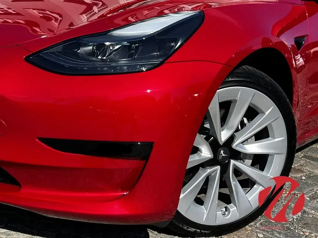 Käytetty Tesla Model 3 Standard Range 208 kW (283 HP) 2022 Punainen Sedan