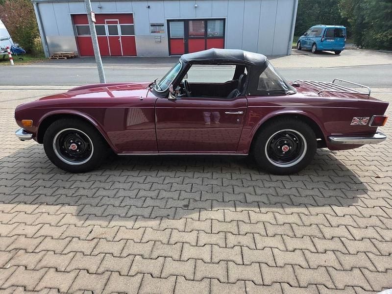 Rot Gebraucht 1976 Triumph TR6 Cabrio | 13.500 € - Bild 1/4
