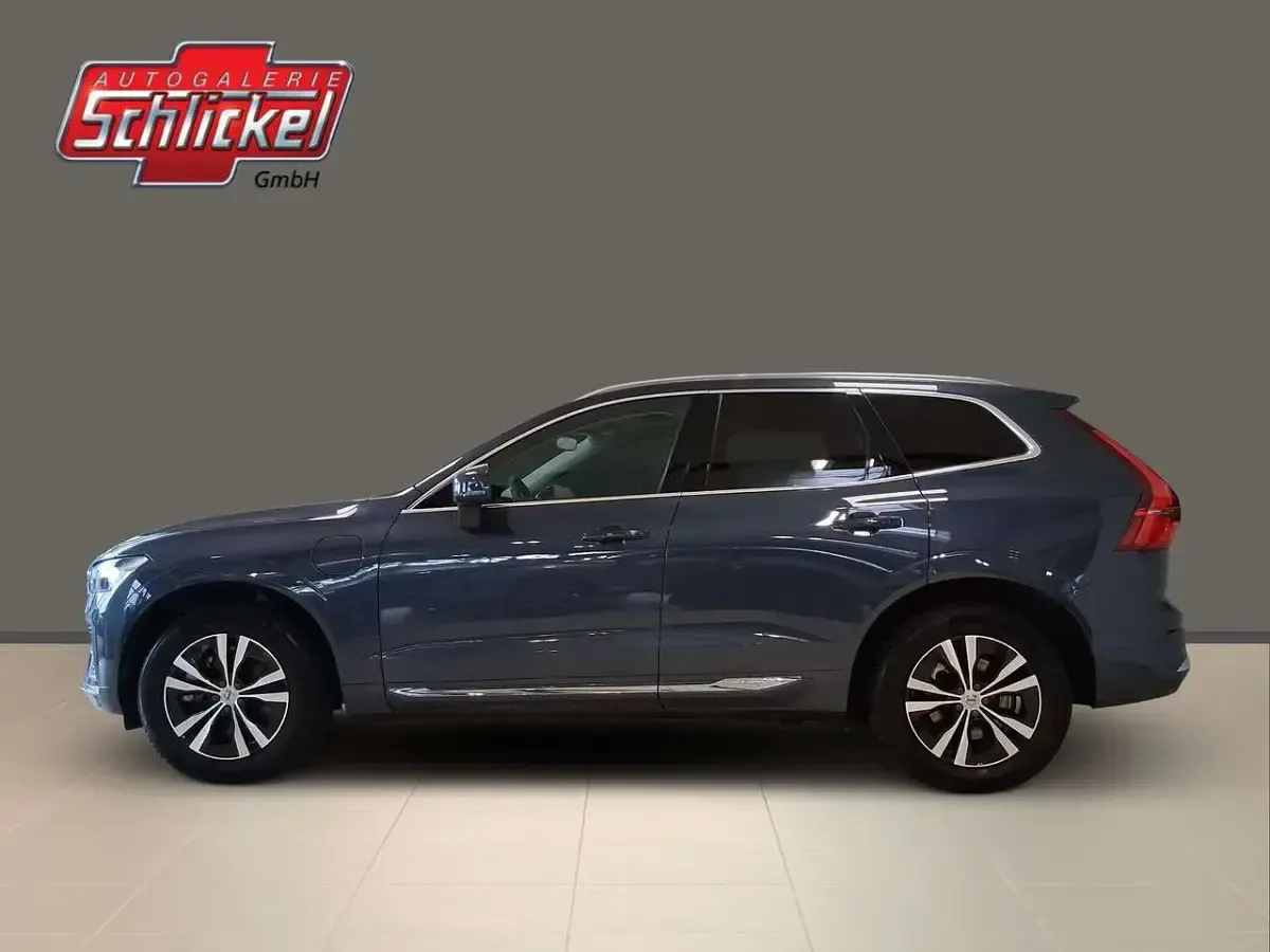 Gebraucht Volvo XC60 Core 349 PS (256 kW) 2023 Denim blue / metallic SUV