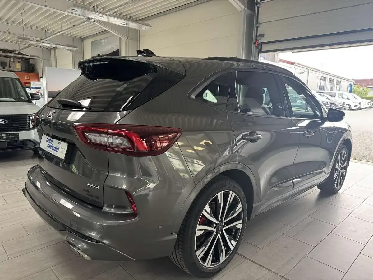 Gebraucht Ford Kuga ST-Line X 184 PS (135 kW) 2025 Magneticgrau SUV