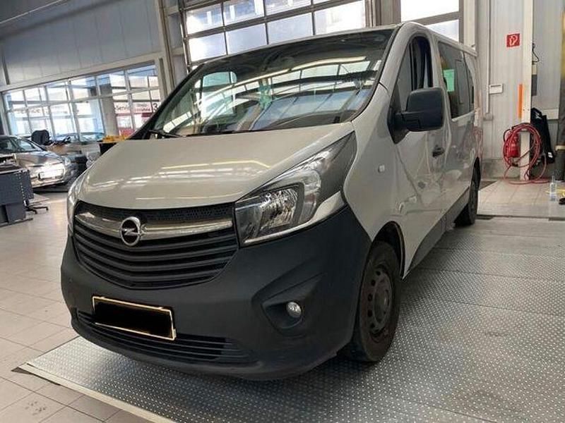 Gebraucht Opel Vivaro 120 PS (88 kW) 2015 Silber Van / Kleinbus