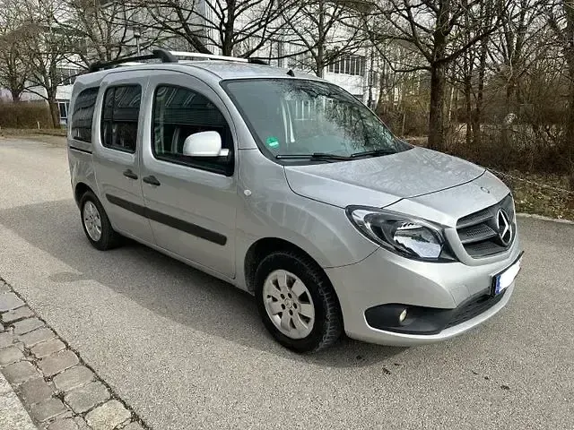 Gebraucht Mercedes Citan 112 114 PS (83 kW) 2018 Silber Van / Kleinbus
