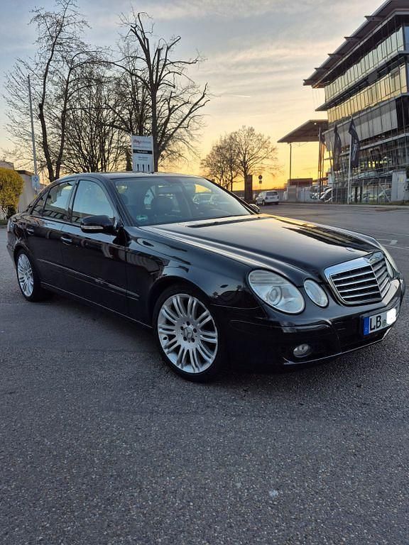 Gebraucht Mercedes E200 Classic 184 PS (135 kW) 2007 Schwarz Limousine