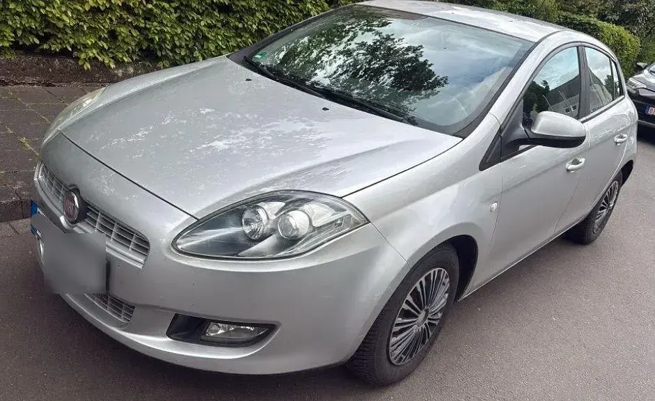 Gebraucht Fiat Bravo 120 PS (88 kW) 2010 Silber Kleinwagen