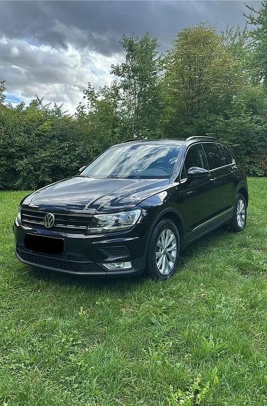 Schwarz Gebraucht 2017 VW Tiguan Comfortline SUV | 16.490 € (Fairer Preis) - Bild 1/4