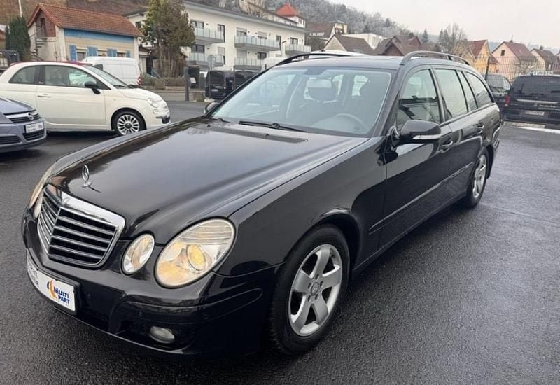 Schwarz Gebraucht 2007 Mercedes E220 Kombi | 1.900 € (Guter Preis) - Bild 1/4