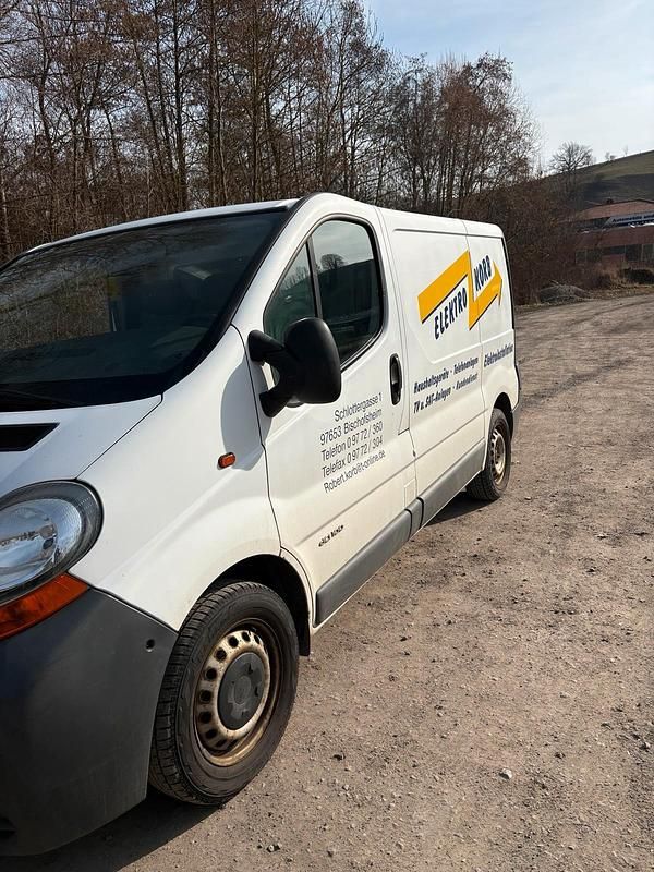 Gebraucht Renault Trafic 145 PS (106 kW) 2007 Weiß Van / Kleinbus