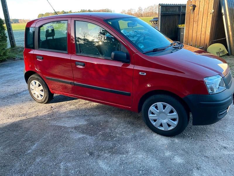 Rot Gebraucht 2009 Fiat Panda Kleinwagen | 950 € (Superpreis) - Bild 1/4
