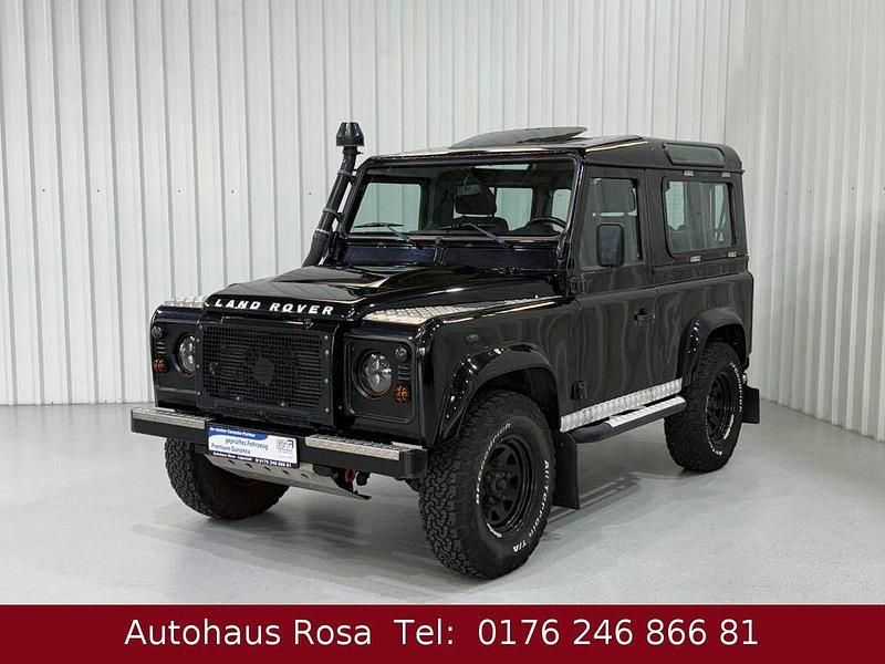 Schwarz Gebraucht 2009 Land Rover Defender S Kombi | 29.950 € (Superpreis) - Bild 1/4