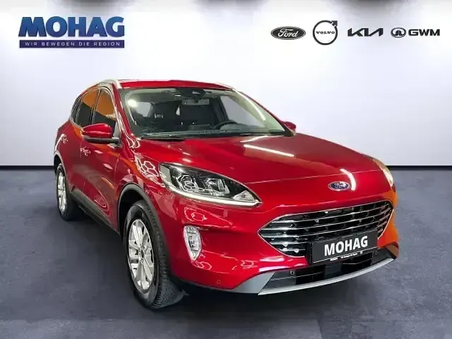 Gebraucht Ford Kuga Titanium 225 PS (165 kW) 2022 Rot SUV