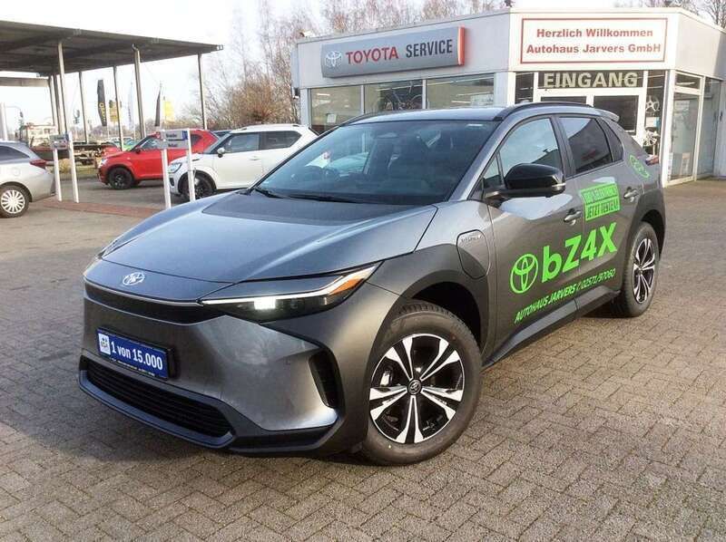 Palladiumsilber metallic Gebraucht 2023 Toyota bZ4X Comfort SUV | 35.950 € (Fairer Preis) - Bild 1/4