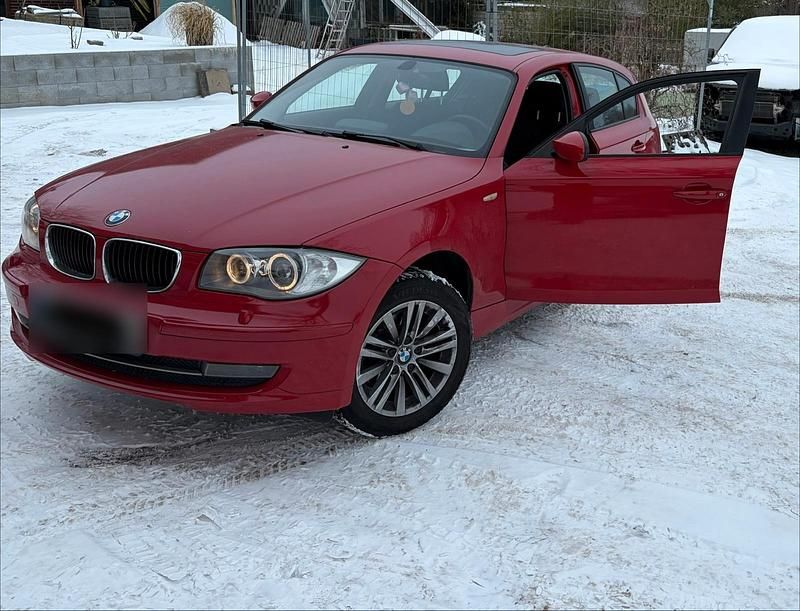 Gebraucht BMW 118 142 PS (104 kW) 2009 Rot Kleinwagen