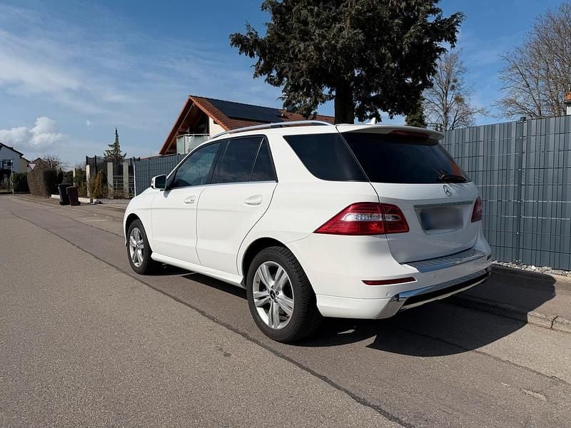Gebraucht Mercedes ML350 258 PS (189 kW) 2015 Weiß SUV
