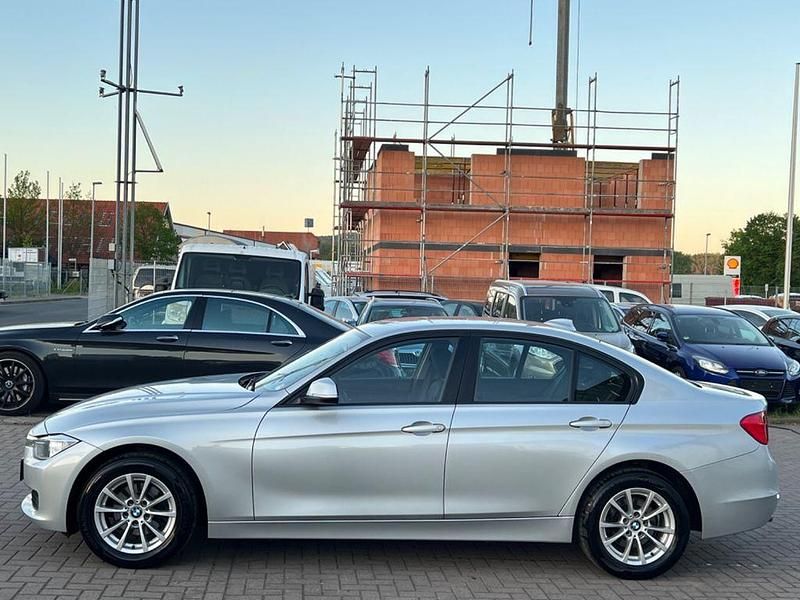 Gebraucht BMW 318 Comfort Edition 143 PS (105 kW) 2012 Silber Limousine